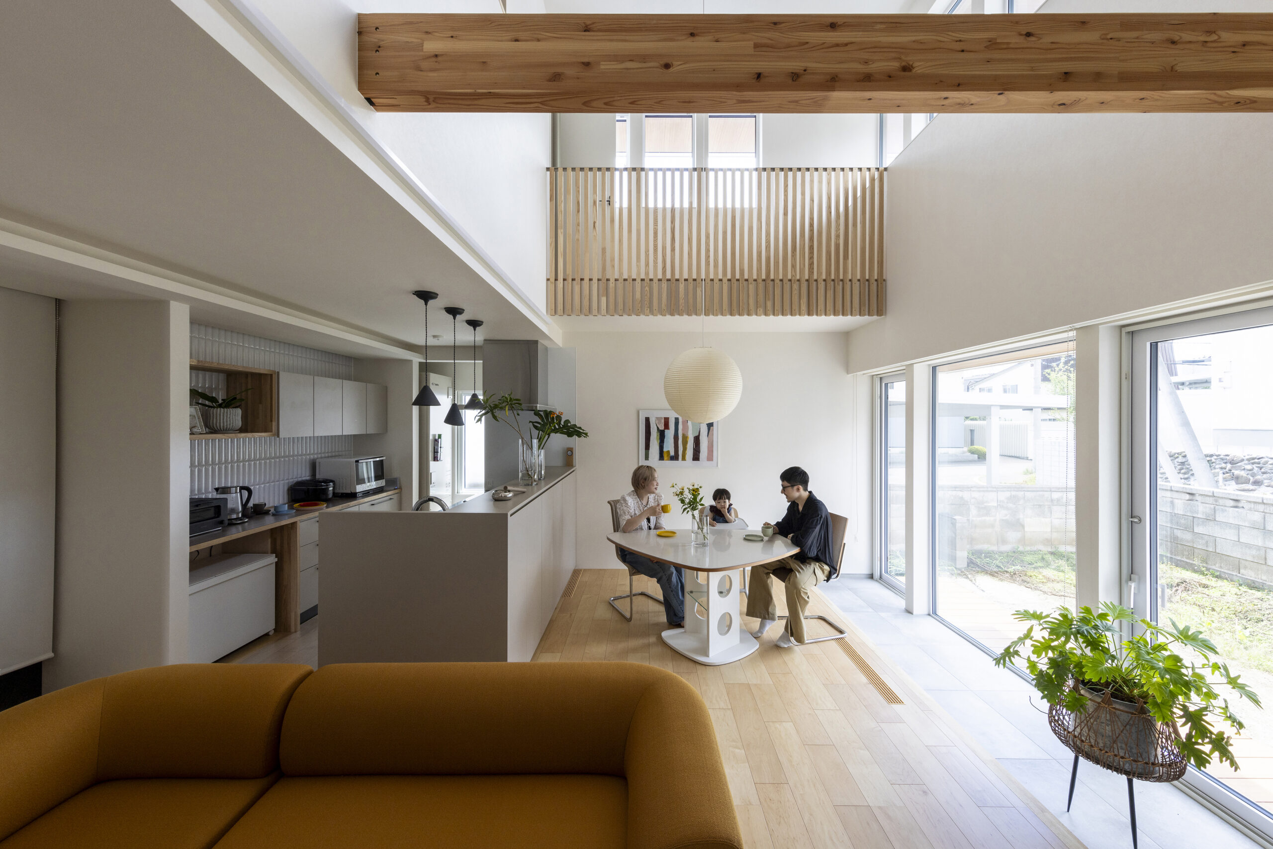 機能の気配を消すデザイン。　西区の家01 写真1