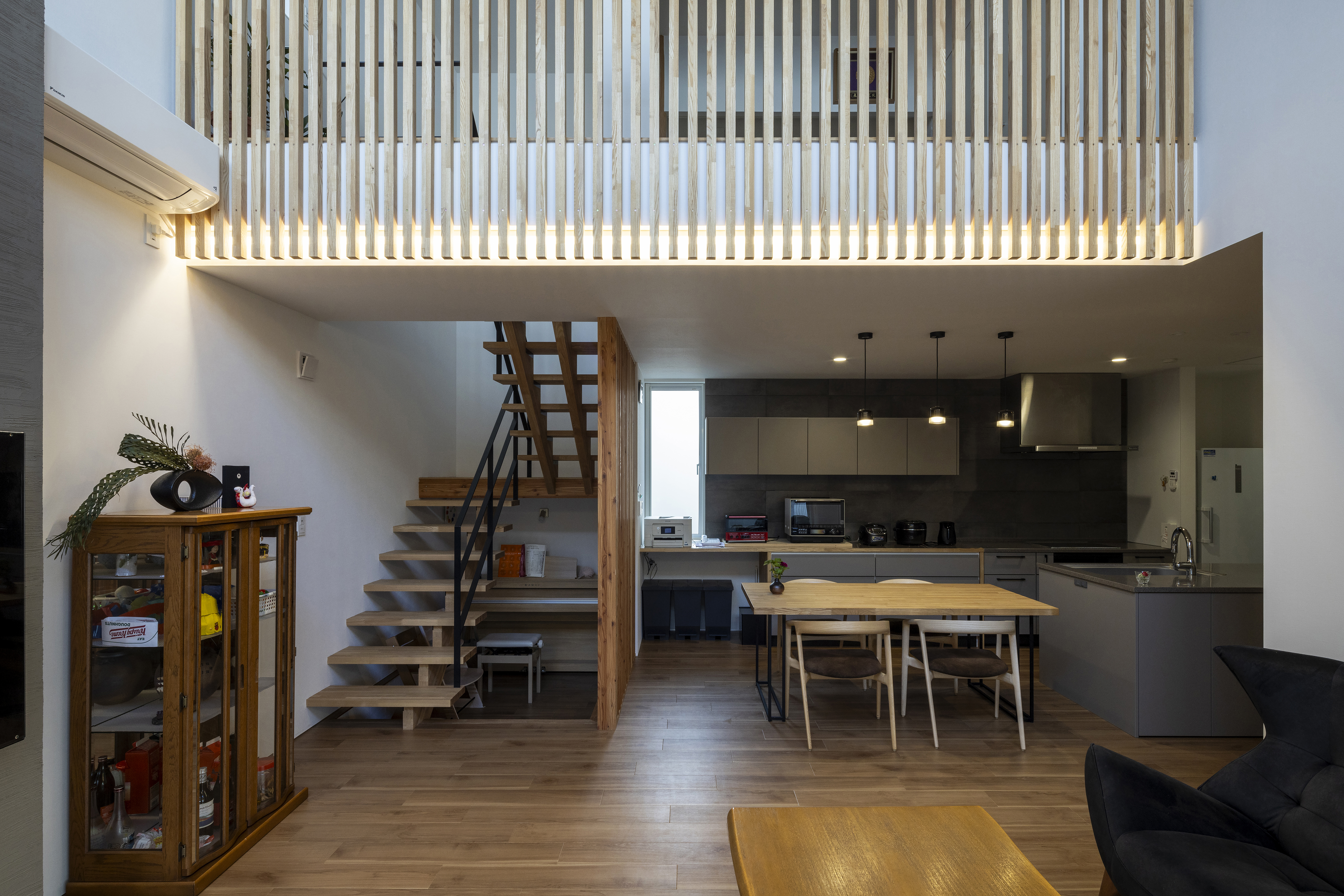 隣棟の二世帯住宅|孫が集う親世帯。 厚別区の家01 写真1