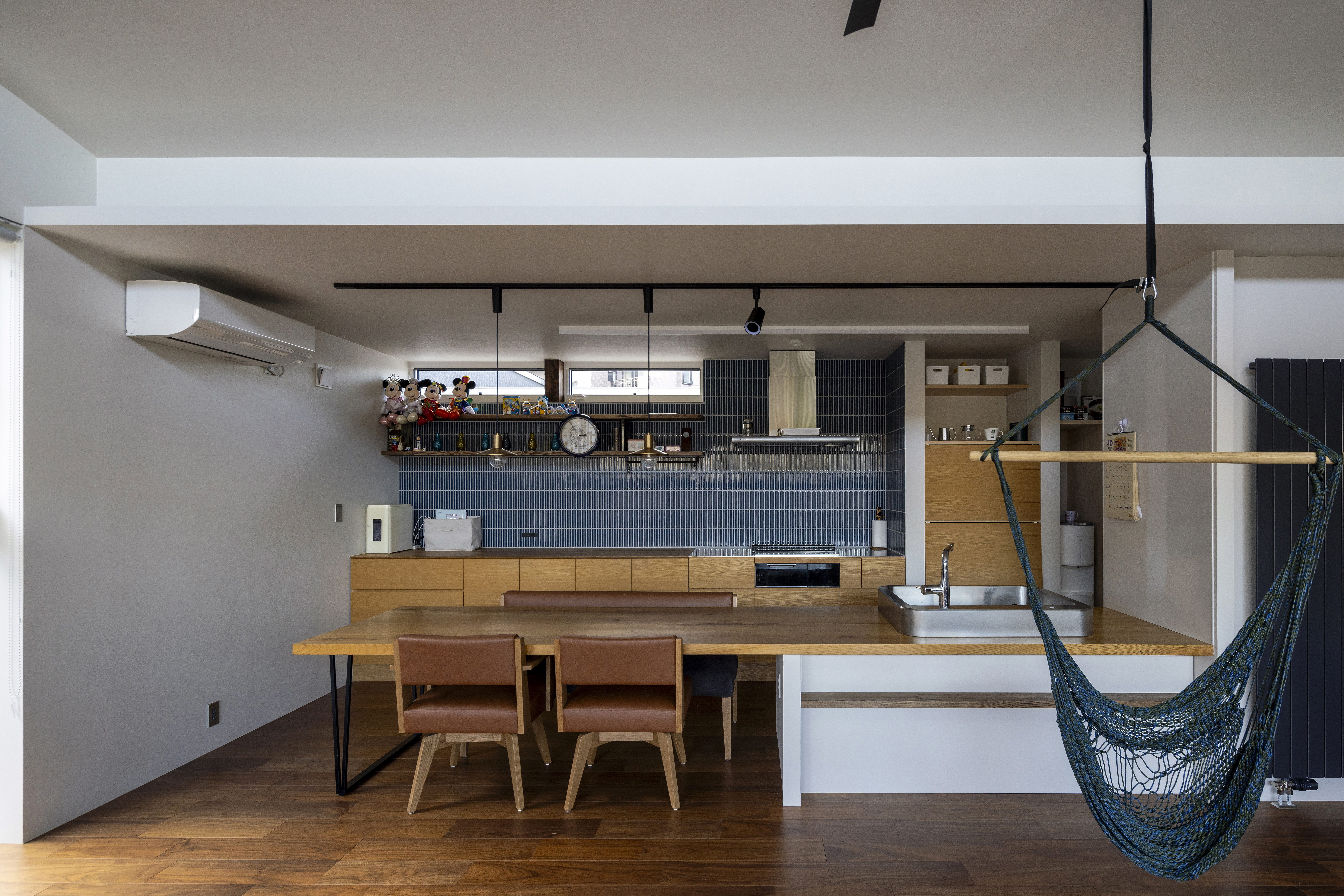 隣棟の二世帯住宅|美容室併用の子世帯。 厚別区の家02 写真2