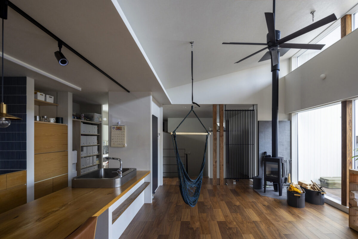 隣棟の二世帯住宅｜美容室併用の子世帯。　厚別区の家02 写真3